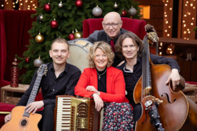 Orchestra Mondo "Zauberhafte Weihnachtsreise" mit Deutschlands bester Akkordeonistin Anja Baldauf