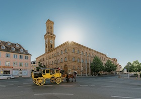 "Hoch auf dem gelben Wagen..."