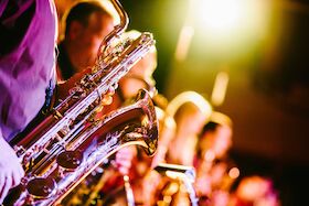 Big Band open-air – Open-Air-Konzert mit der Big Band – von der Rolle – der JTK Neunkirchen am Brand e. V.